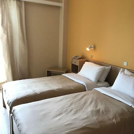 Galaxy Hotel Kárisztosz Kültér fotó