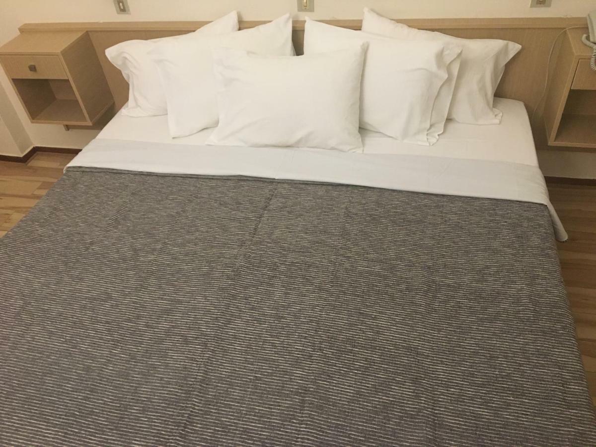 Galaxy Hotel Kárisztosz Kültér fotó